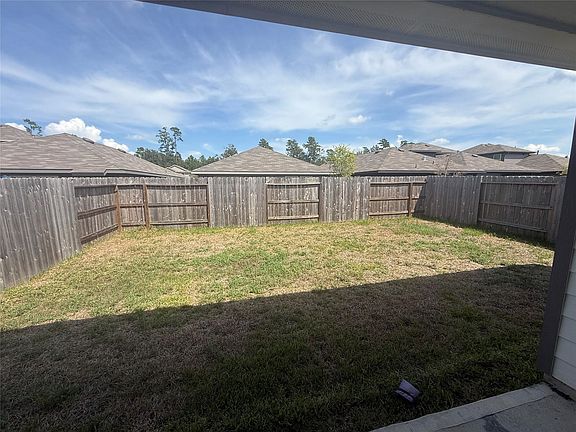 3rd image of 414 Alex Arbor Way