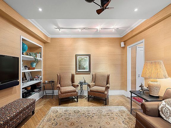 2nd image of 175 W 73rd St APT 4C