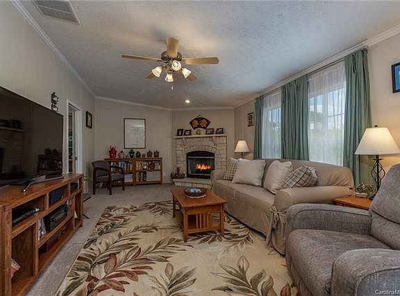 2nd image of 69 Amber Knoll Dr