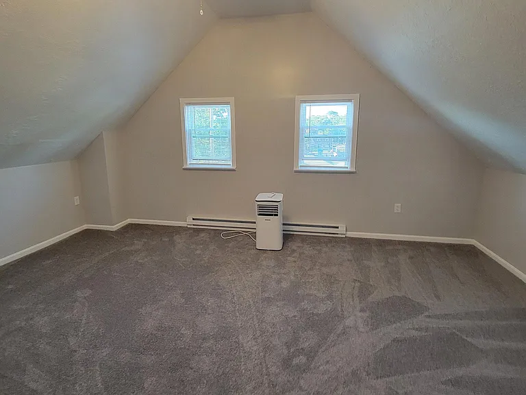 3rd fl bedroom 13x19