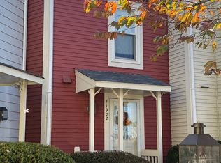 11922 Redtree Way, Reston, VA 20194