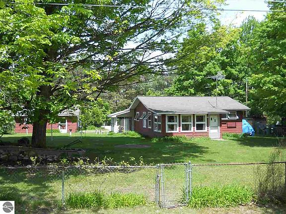 3rd image of 7710 Mile Point Dr