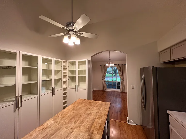 345 Silver Pine Dr — Photo 9