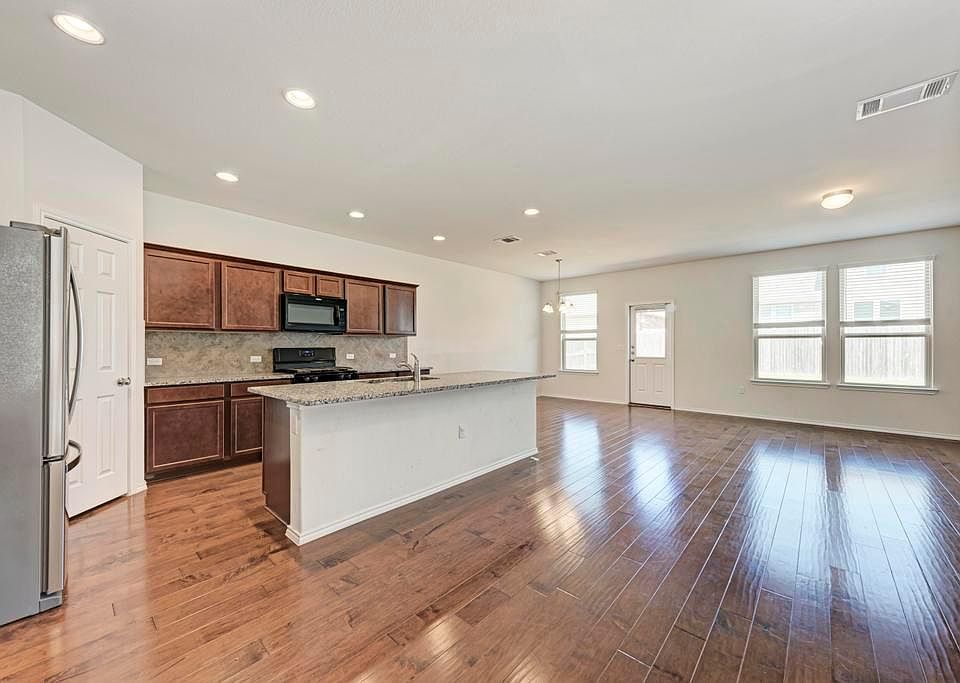 1st image of 11720 Monterosso Dr