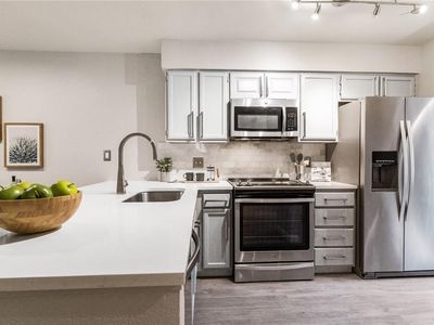 2215 Post Rd APT 1064, Austin, TX, 78704