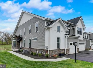 27 Tamarack Cir, Eagleville, PA 19403