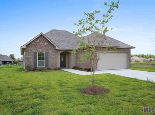 10842 Field Pointe Dr, Denham Springs, LA 70726
