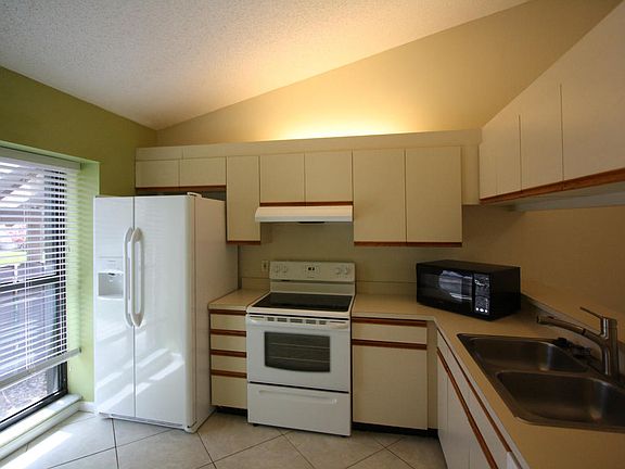 3rd image of 85 Via De Casas Norte #85