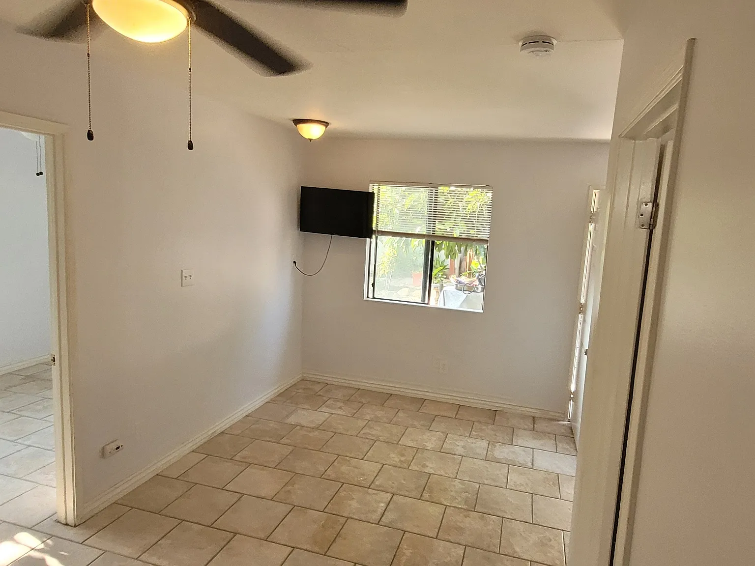 E Larkwood St, West Covina — Photo 4