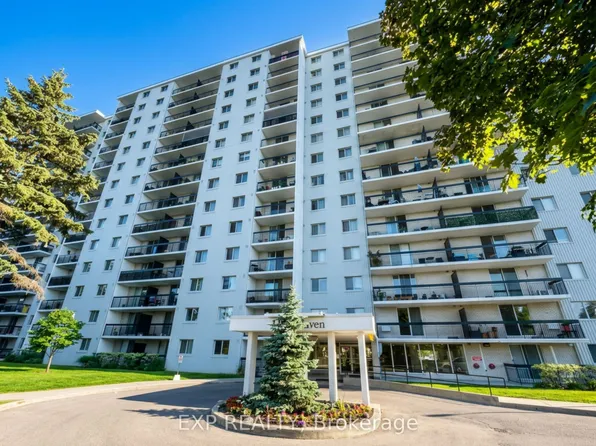 1100 Caven St #406, Mississauga, ON L5G 4N3