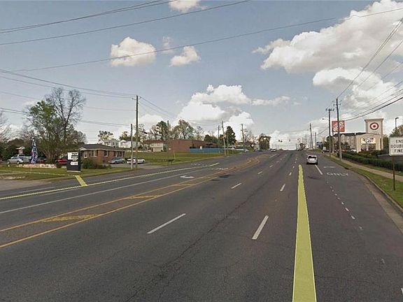 5th image of 1250 Veterans Memorial Pkwy