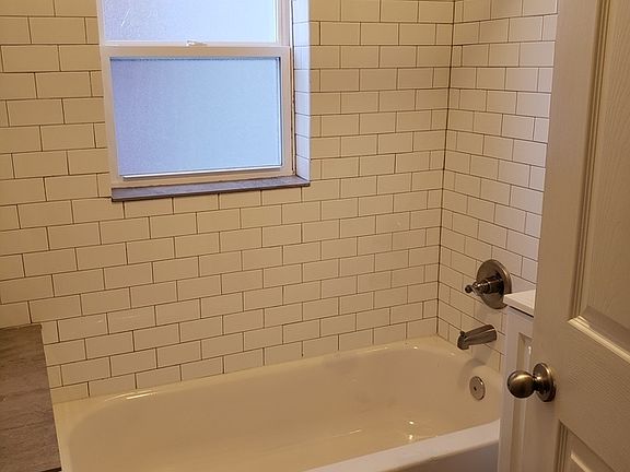 5th image of 4025 Harrison St #1B