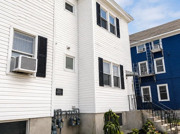 11-19 Cook St #3, Fall River, MA 02724