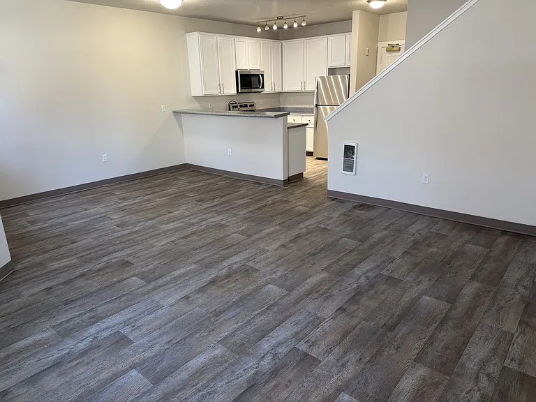 Chinook Way Apartments — Photo 29