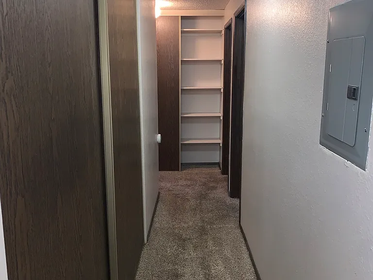 Hidden Lake Apartments — Photo 31