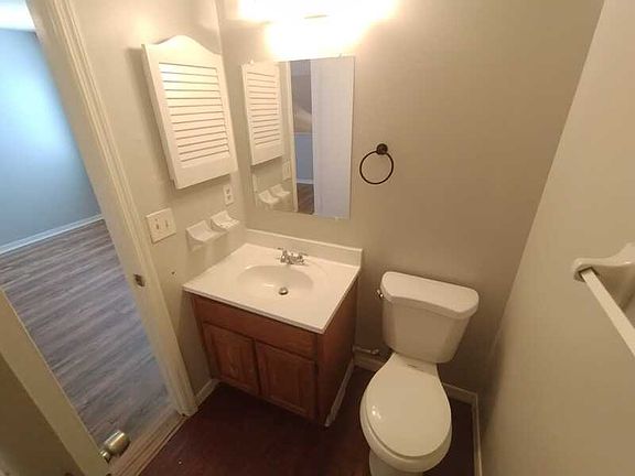 4th image of 7613 Melissa Ct N