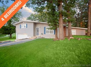 622 Lakeside Dr, Checotah, OK 74426