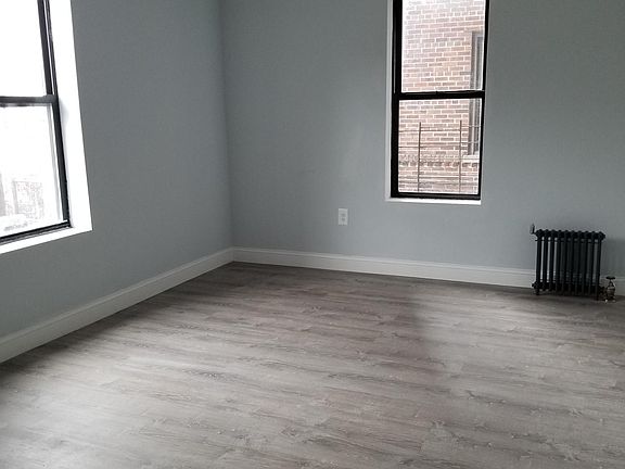 3rd image of 711 E 230th St #F
