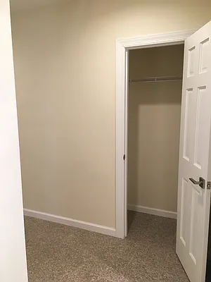 Rented by Q52 LLC | media 8