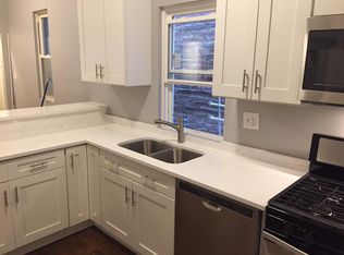 934 N Noble St APT 1F, Chicago, IL 60642