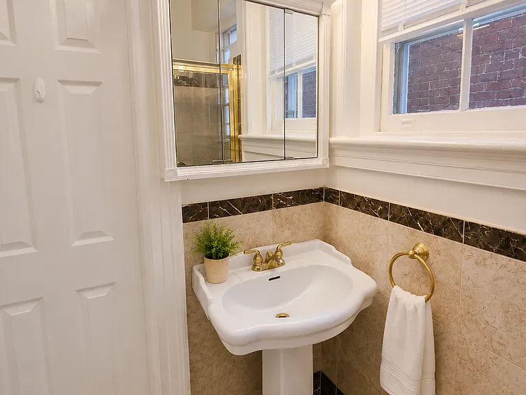 2706 E Grace St #1 — Photo 19