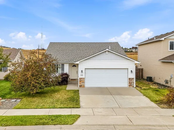 1438 SW Lost Trail Dr, Pullman, WA 99163