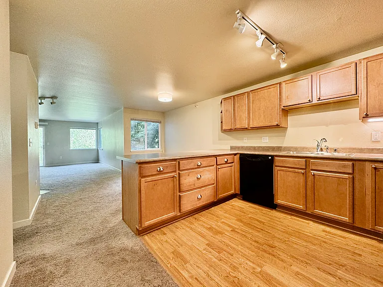 700 Front St S #B208 — Photo 5