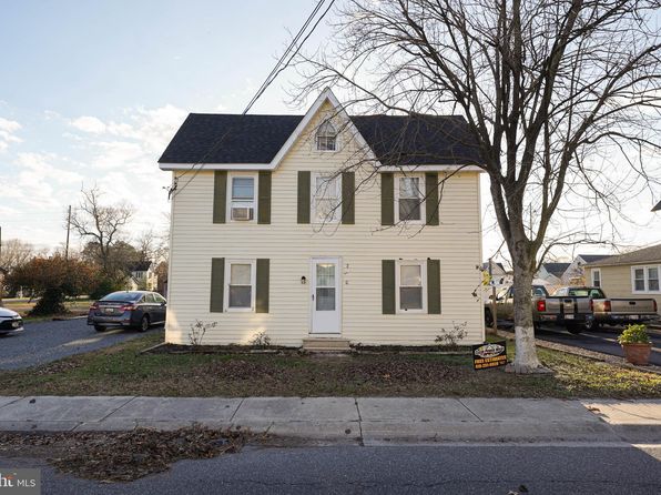 210 E Lillian St #B, Hebron, MD 21830