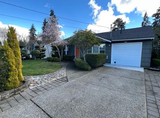 129 NE 194th St, Seattle, WA 98155