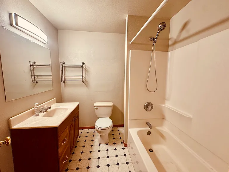 654 Ridgeview Dr — Photo 24
