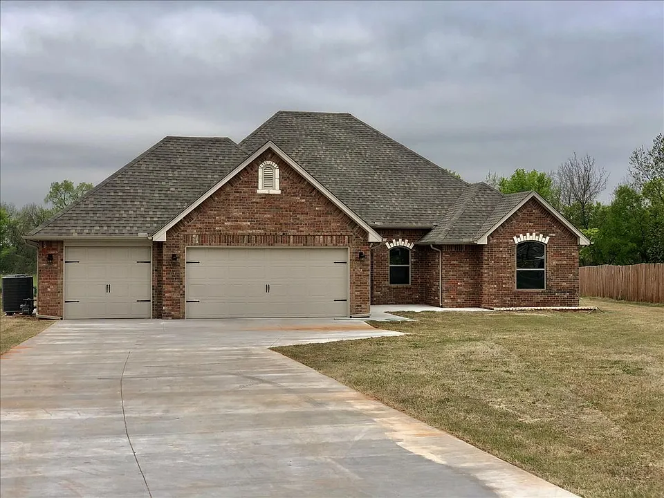 1540 Savannah Cir