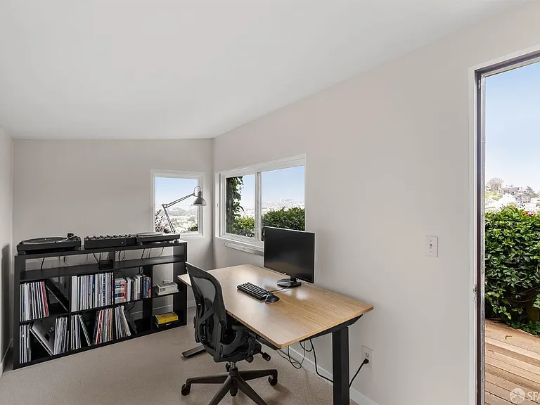1265 Stanyan St — Photo 58