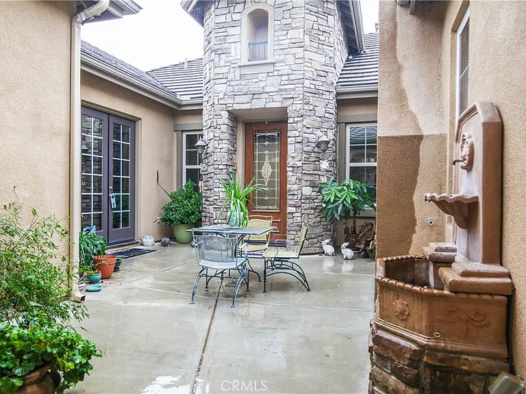 8245 Soft Winds Dr — Photo 3