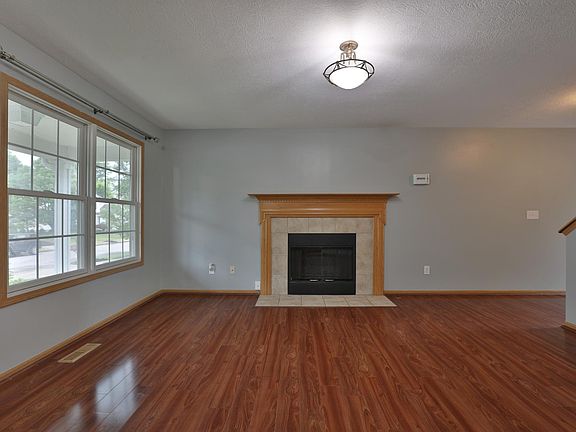 3rd image of 346 Flat River St