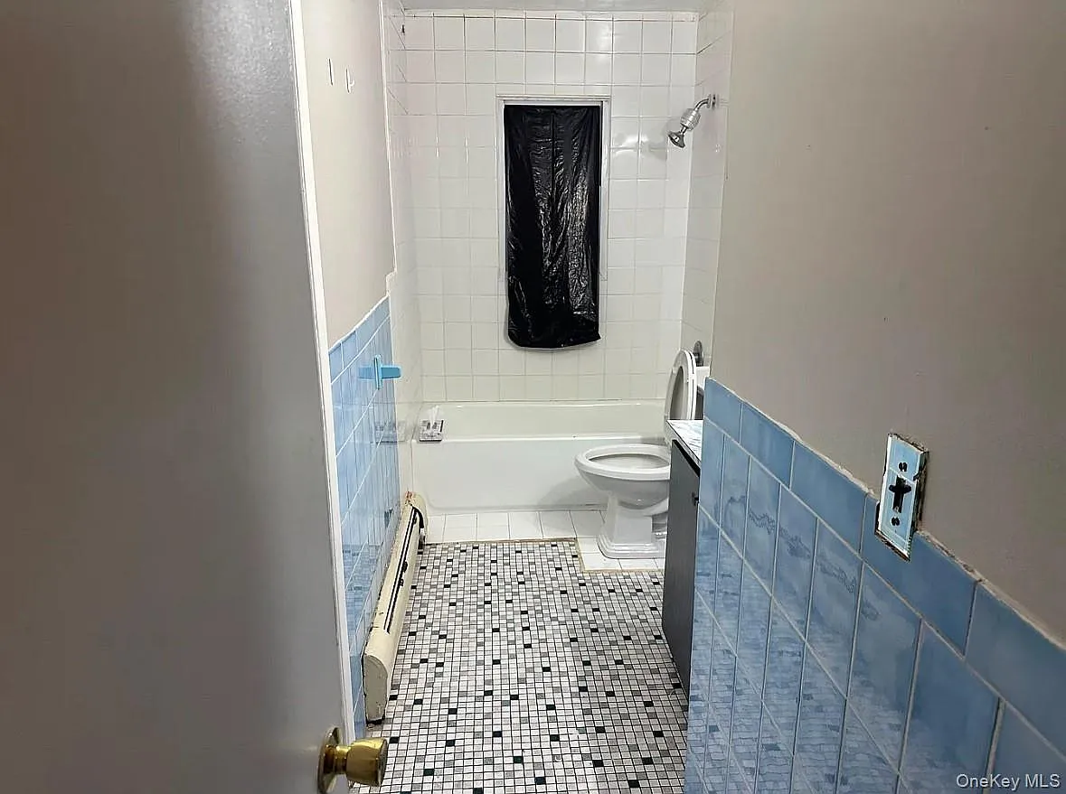 7 bed, 2.0 bath, $4,500 — Photo 2