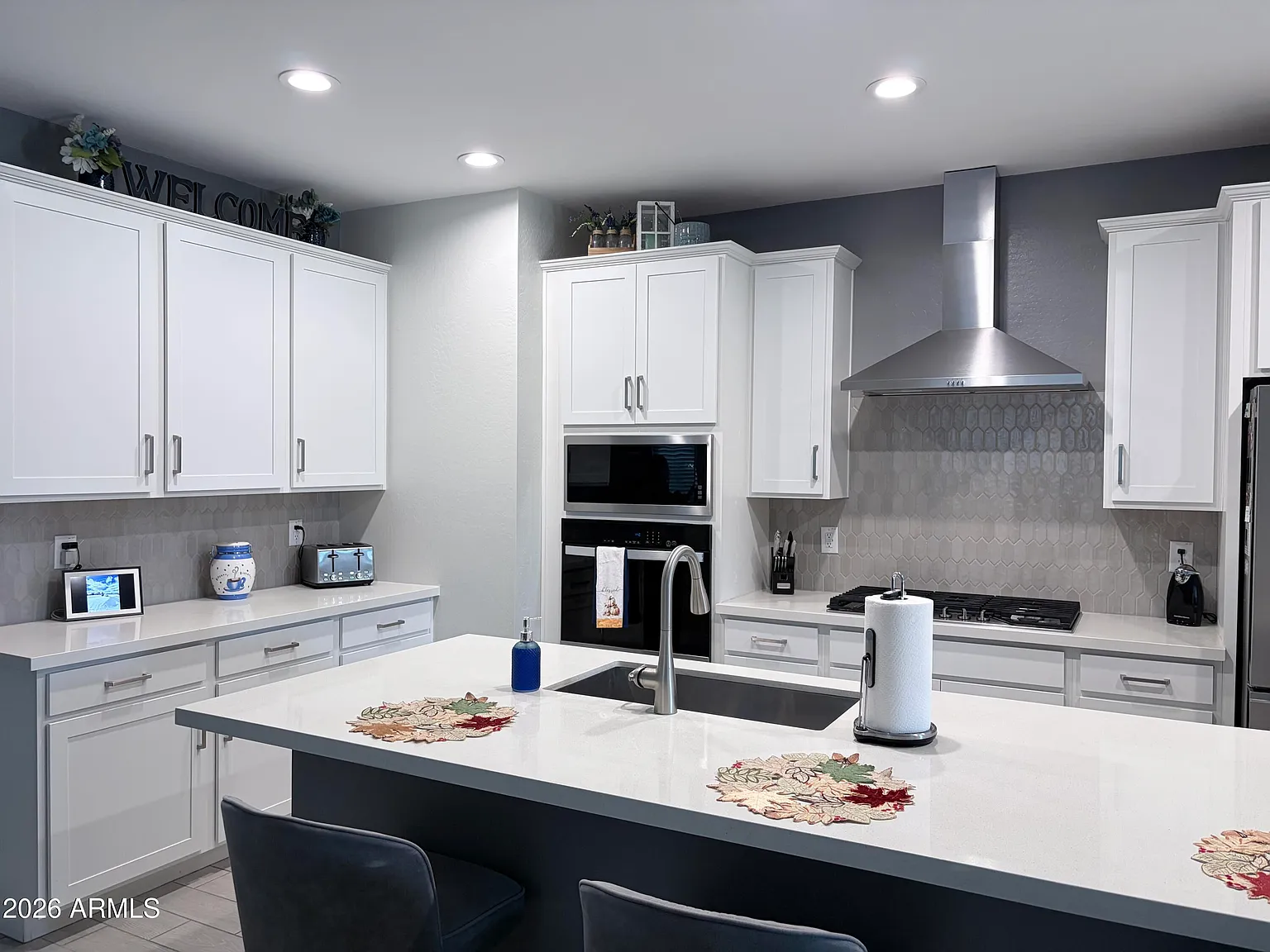 4 bed, 3.0 bath, 2120 sqft, $2,750 — Photo 1