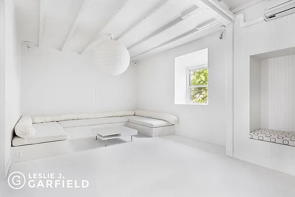 Rented by Leslie J. Garfield | media 15