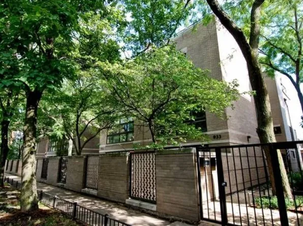 933 W Wrightwood Ave, Chicago, IL 60614