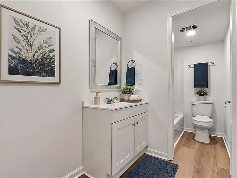 5095 Roswell Rd #209 — Photo 17