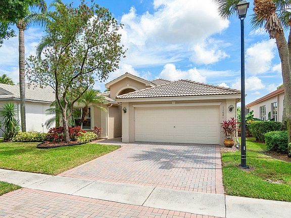 2nd image of 11641 Castellon Ct