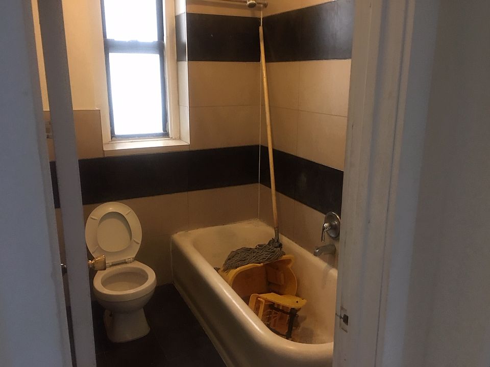 2nd image of 266 E 21st St #4T