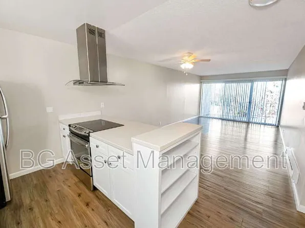 944 Fletcher Ln Unit 16, Hayward, CA 94544