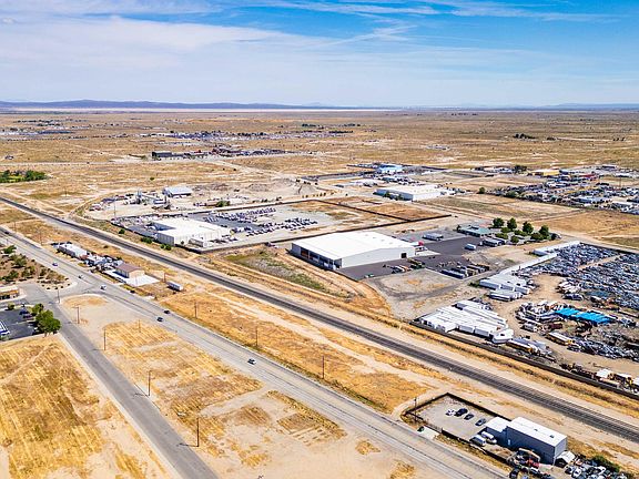 3rd image of 0 Sierra Hwy