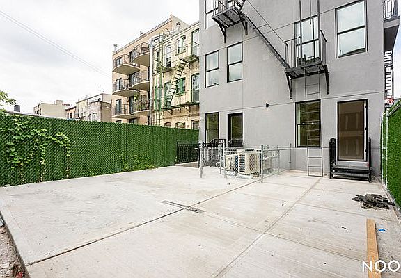 5th image of 336 Bleecker St #1E