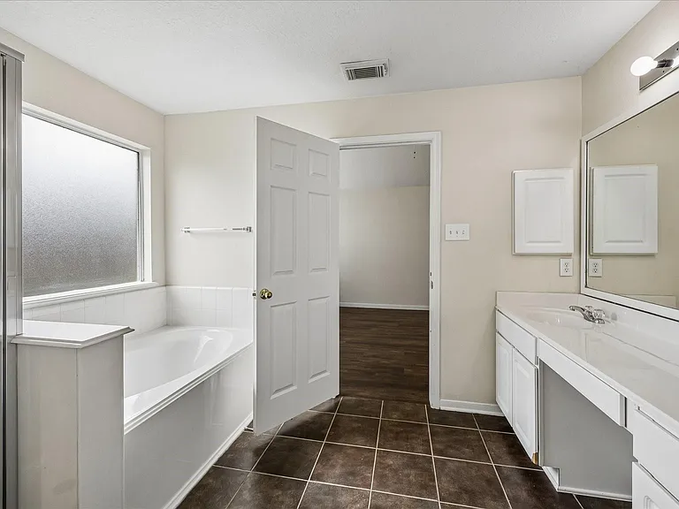 15519 Hickory Dale St — Photo 10