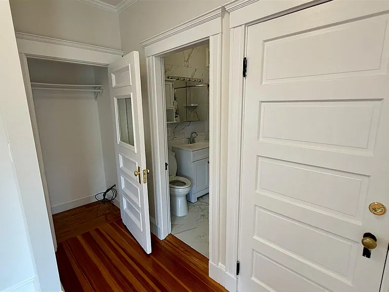 9 Ashland St #2 — Photo 12