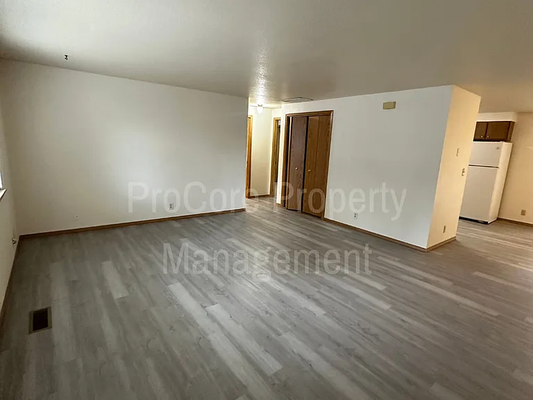 3704 W Rose Hill St — Photo 7