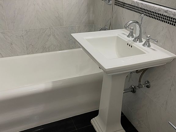 4th image of 45 Tudor City Pl APT 2102
