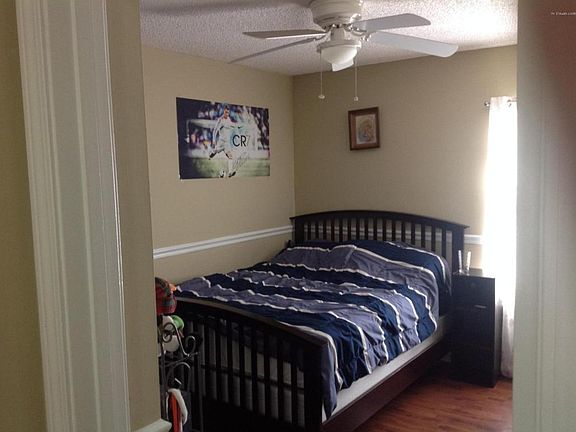 4th image of 1874 Willesdon Dr W