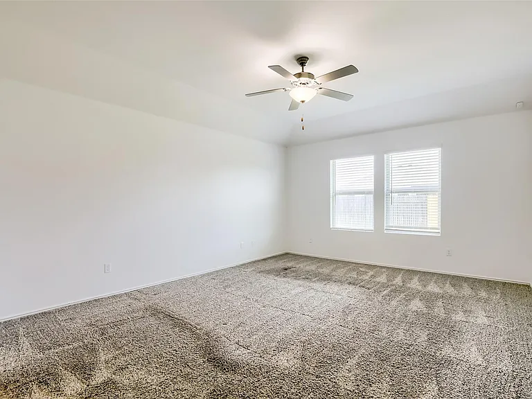 309 Colthorpe Ln — Photo 4